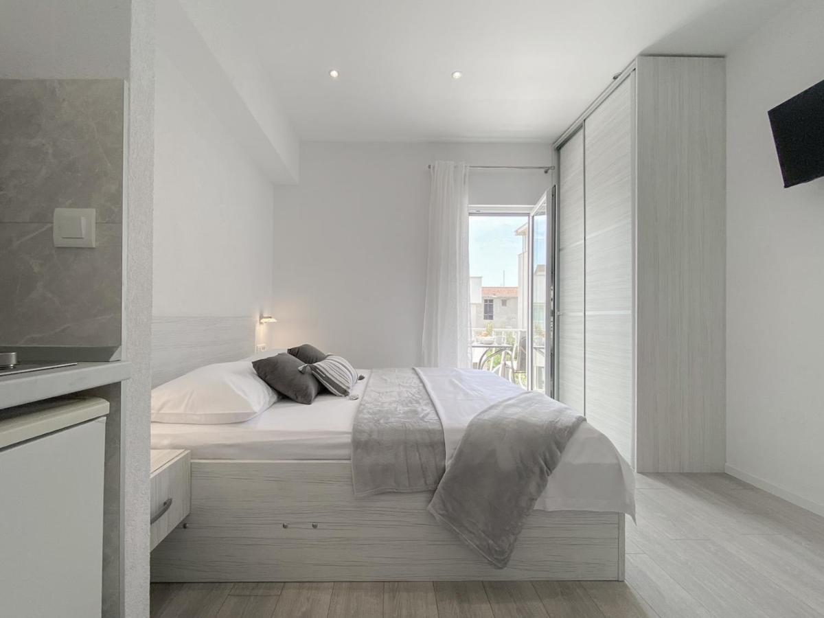 Apartments Paladin Makarska Exterior photo