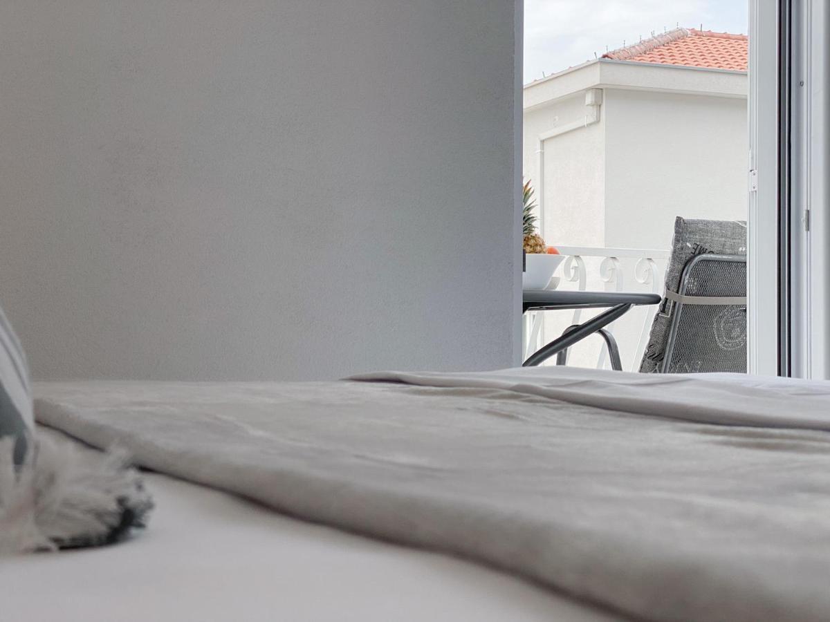 Apartments Paladin Makarska Exterior photo
