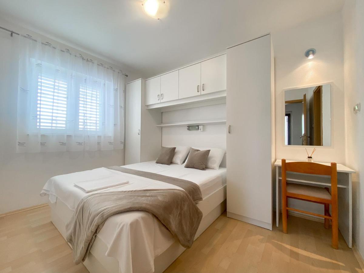 Apartments Paladin Makarska Exterior photo