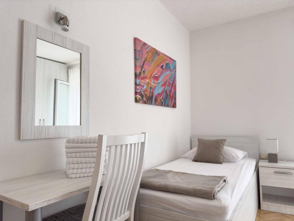 Apartments Paladin Makarska Exterior photo