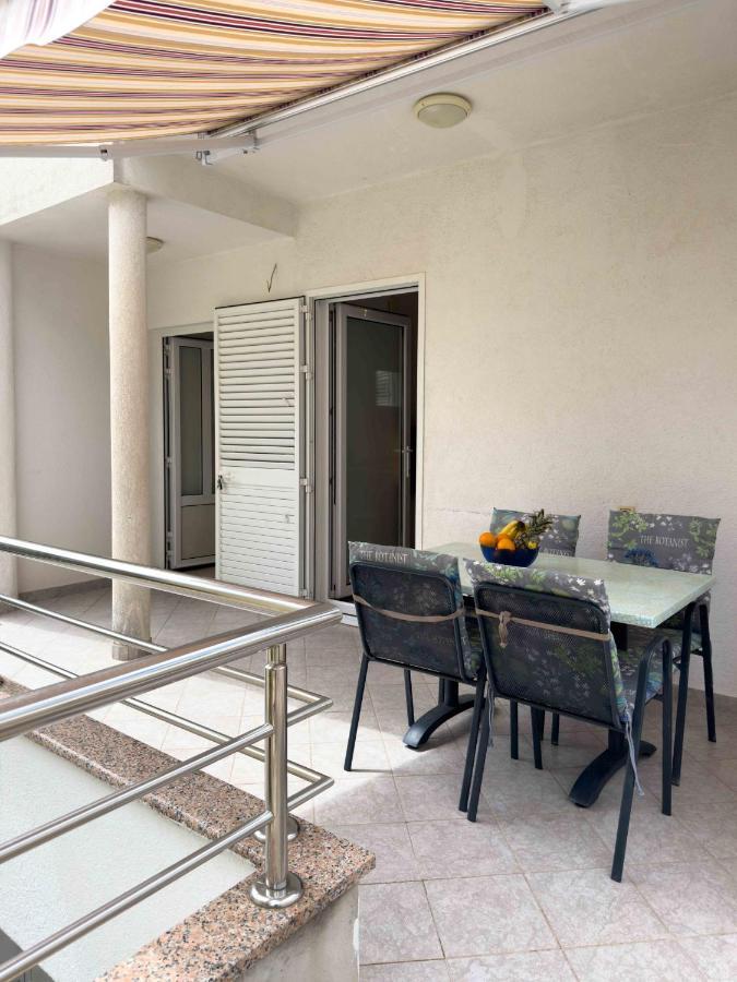 Apartments Paladin Makarska Exterior photo