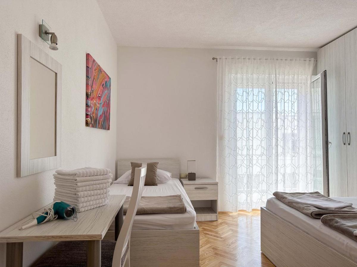 Apartments Paladin Makarska Exterior photo