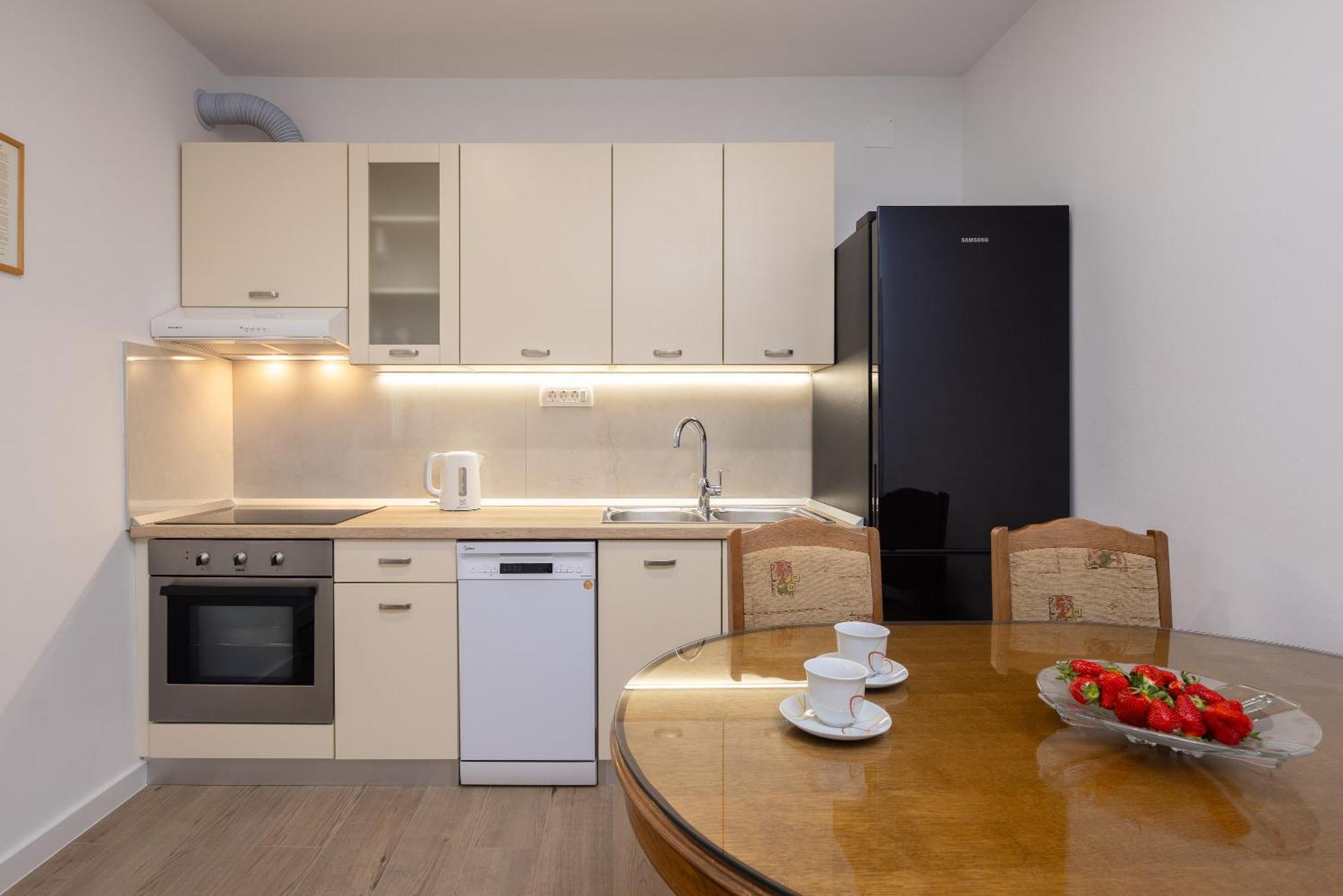 Apartments Paladin Makarska Exterior photo