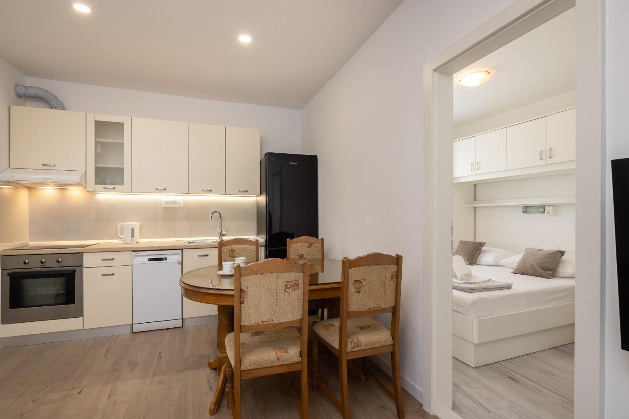 Apartments Paladin Makarska Exterior photo